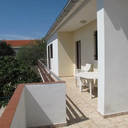 Apartment Dede Nin Exterior photo